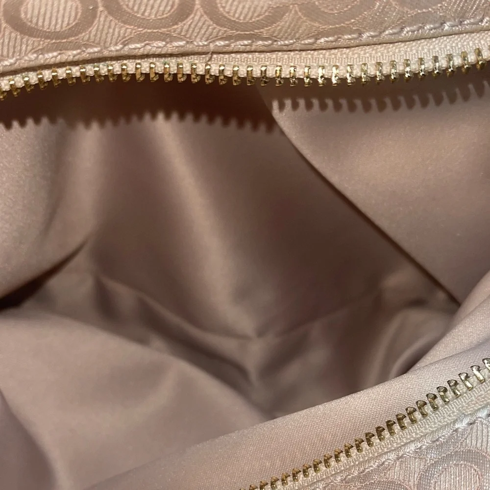 Coach Madison Op Art Pearl Phoebe Elegant Beige Shoulder Bag J1393-27848 Coach